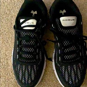 Under Armour Sneakers